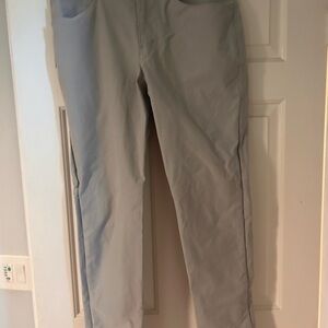 Lululemon Athletica Men's Light Gray Chinos